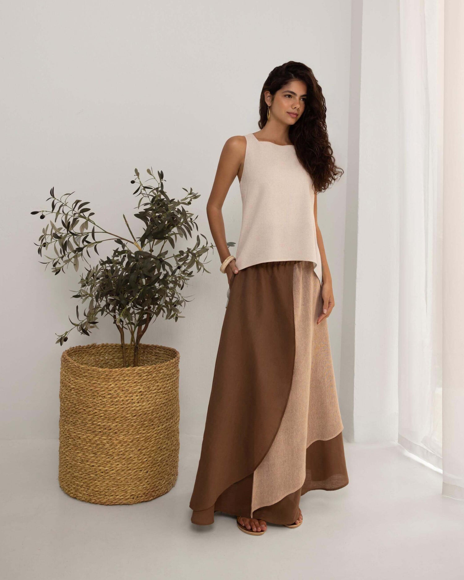 Duna backless Cross Linen Top